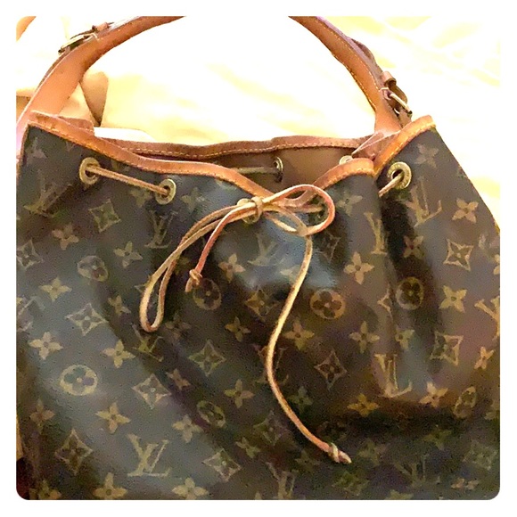 Louis Vuitton Authentic Monogram Petit Noe Hobo - Picture 1 of 5